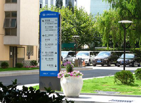 宣威哪些因素影响宣传栏的制作？